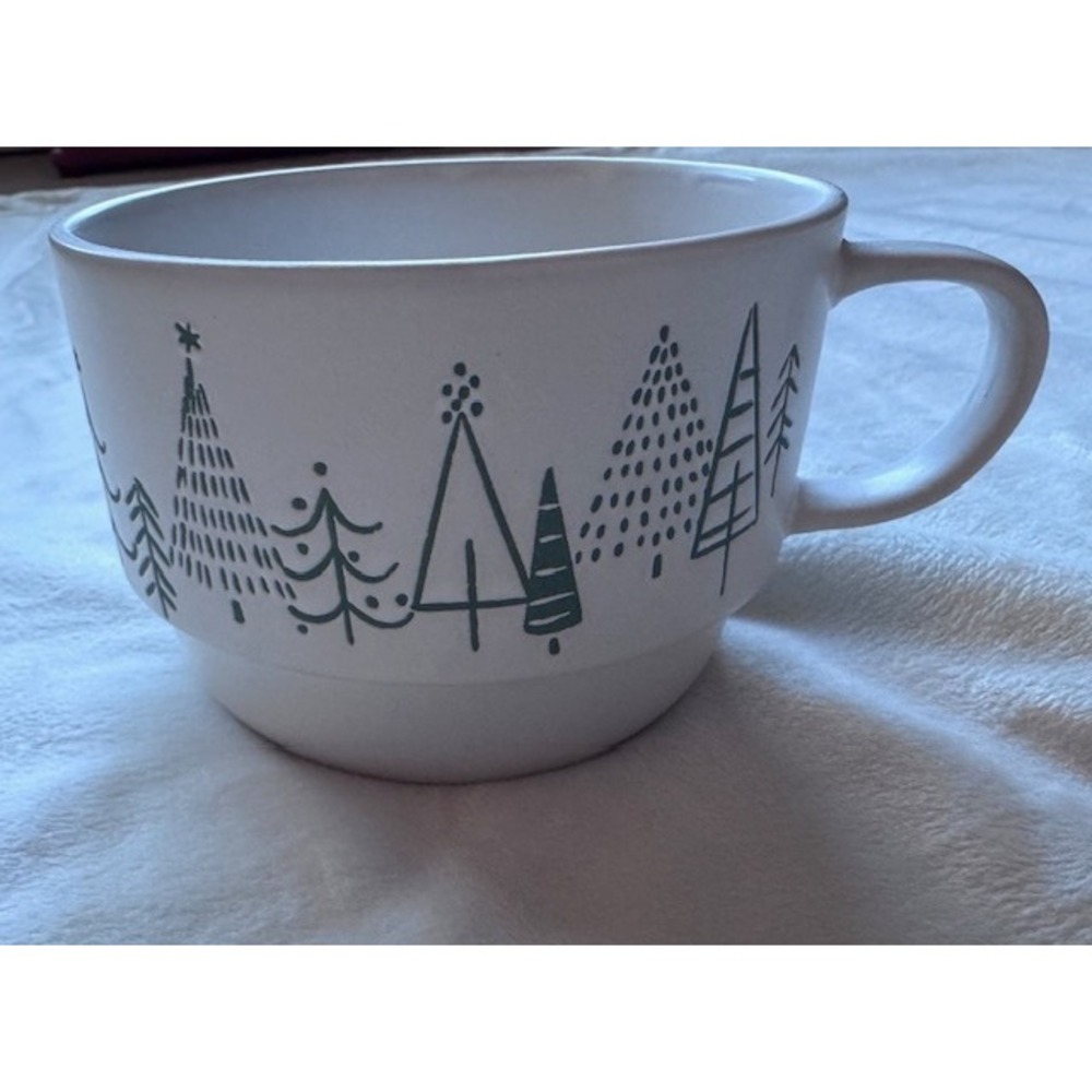 Prima Design Christmas Tree Coffee Mug White Green Ceramic Holiday Oversized Cup
